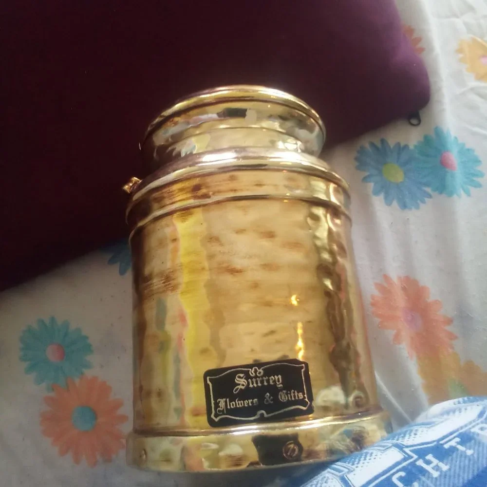 👵EUC GOLD  Vintage Surrey flowers and gifts MILK JUG